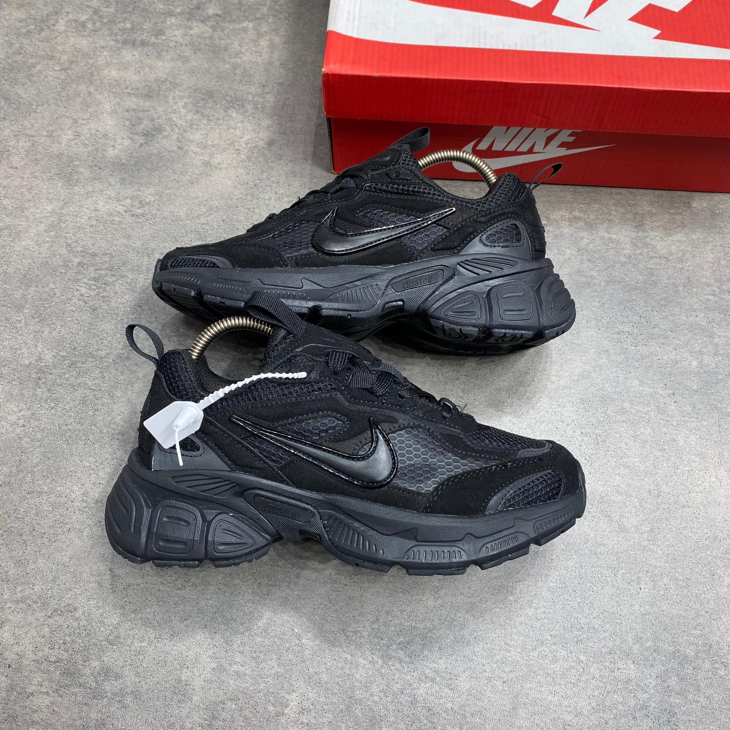 Nike V5 Runtekk Triple Black